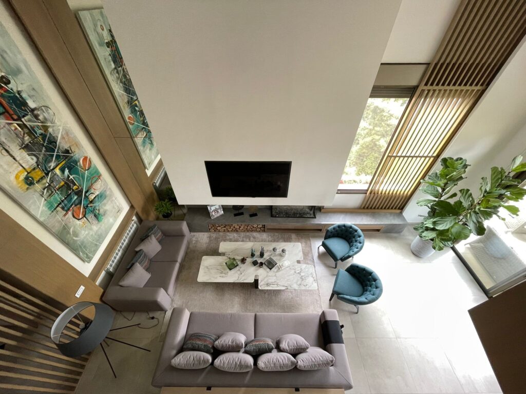 a731f200-fabc-478f-896c-72519466876b